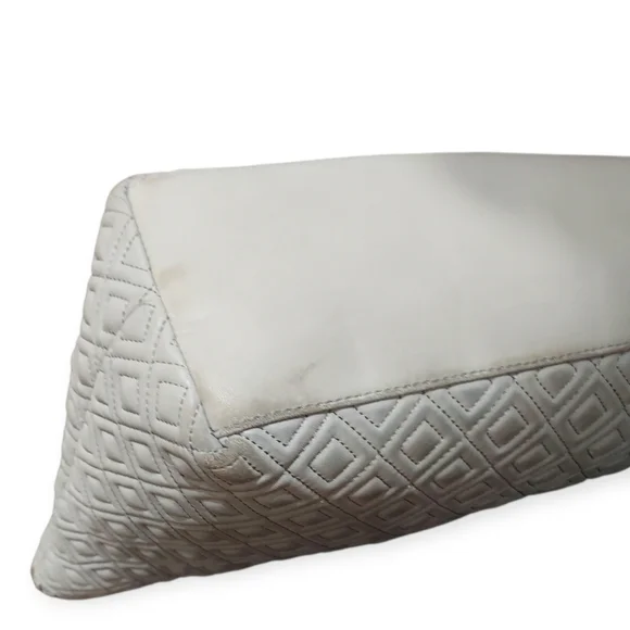 Tory Burch Quilted Shoulder Bag in Cream - Picture 9 of 16